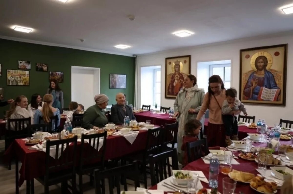    Митрополит Матфей встретился с переселенцами из Европы в Пскове