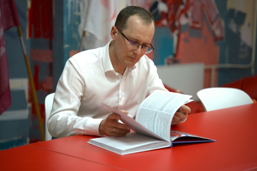 Фото: пресс-служба ОмГУ им. Ф. М. Достоевского, Эрик Кем