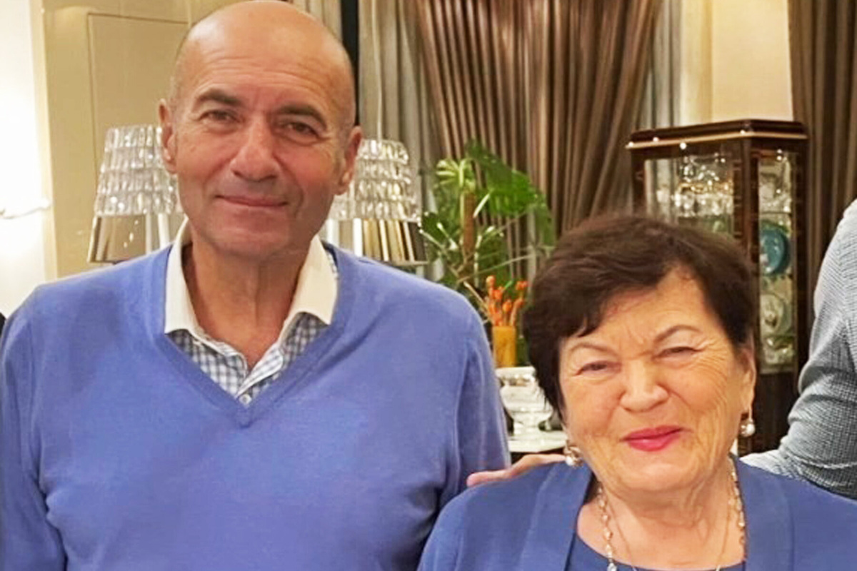 Игорь Крутой и его 92-летняя мама Светлана Семёновна. Каждая встреча для них — на вес золота.