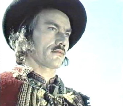 Кадр из фильма "Олекса Довбуш" взят для иллюстрации из Яндекс Картинки.