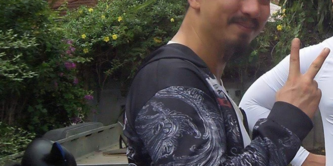 РАЗВЕЙТЕ МОЙ ПРАХ В СВЯТОМ МЕСТЕ