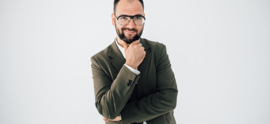    Иван Панкин — ведущий утреннего шоу «Что будет» на радио «Комсомольская правда». До 2013 года работал во многих местах — волгоградских СМИ, в том числе ВГТРК, Дорожное радио и Европа плюс. В Москве — на 3-м канале (Московия), ДТВ, НТВ, Перец, Звезда. В интервью для сайта Школы журналистики имени Владимира Мезенцева при Центральном доме журналиста он рассказал о том, как стать лучшим в журналистике, обрести голос в профессии, и научиться говорить с аудиторией. Анна Пакова