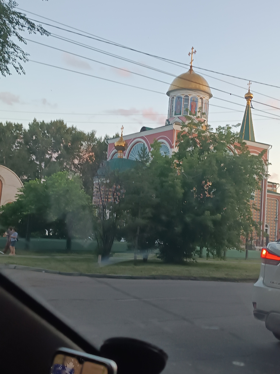 Градо-Абаканский храм в честь Равноапостольных Константина и Елены