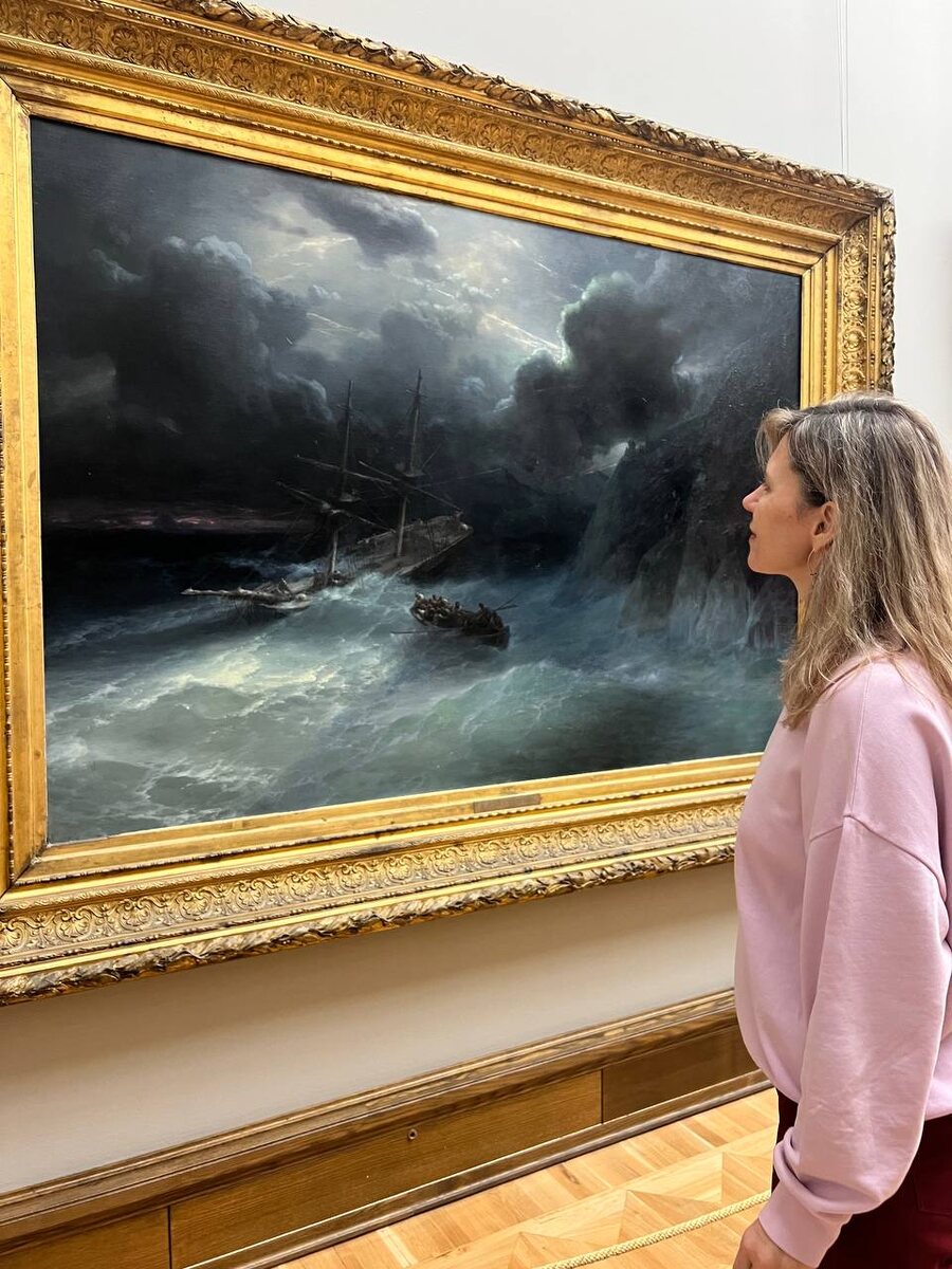 на фото картина И.К.Айвазовского "У берегов Кавказа" Третьяковская галлерея