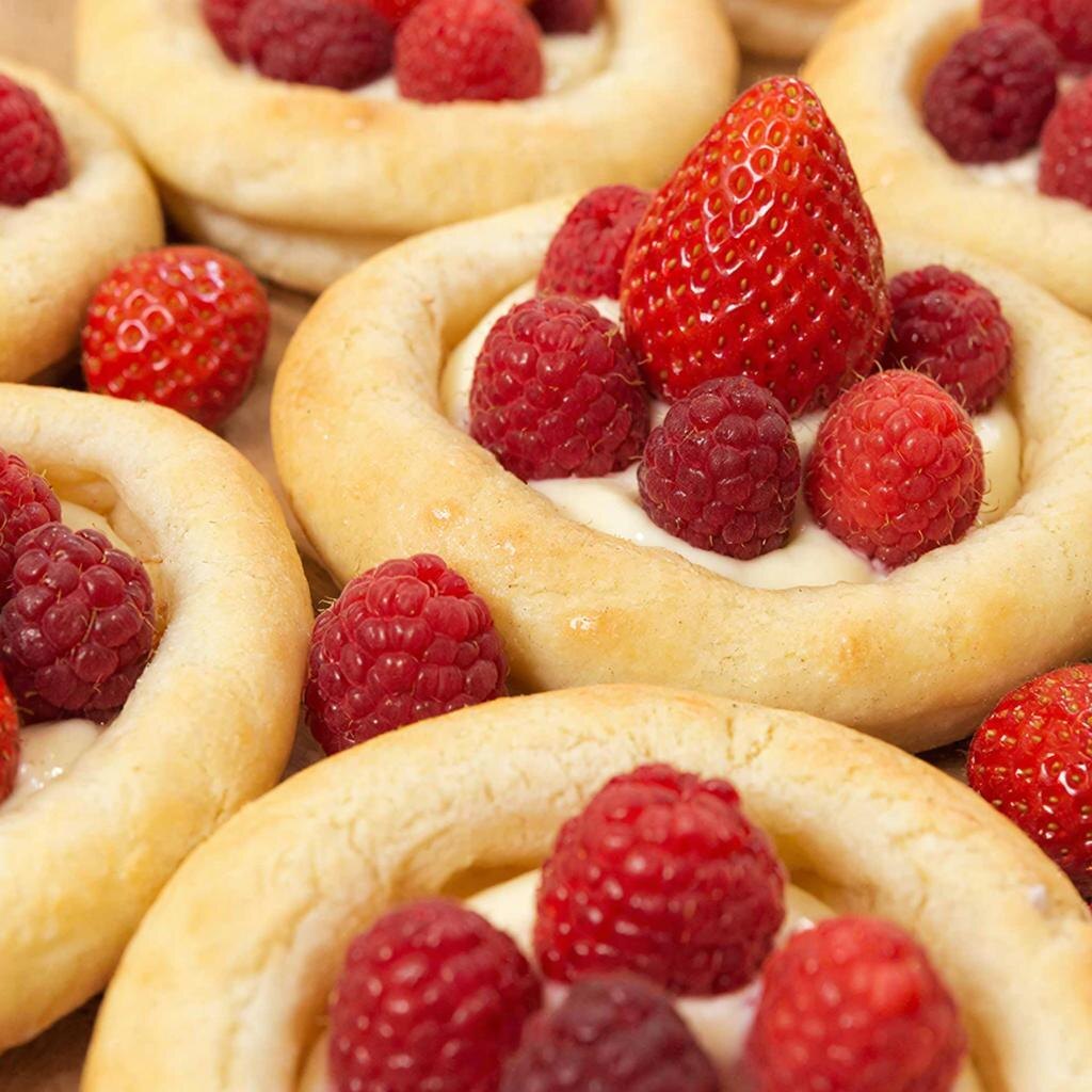 #Кростата #Десерт #Выпечка #ПесочноеТесто #ВанильныйКрем #Малина #Клубника #ИтальянскаяКухня #Рецепт #ЛетнийДесерт