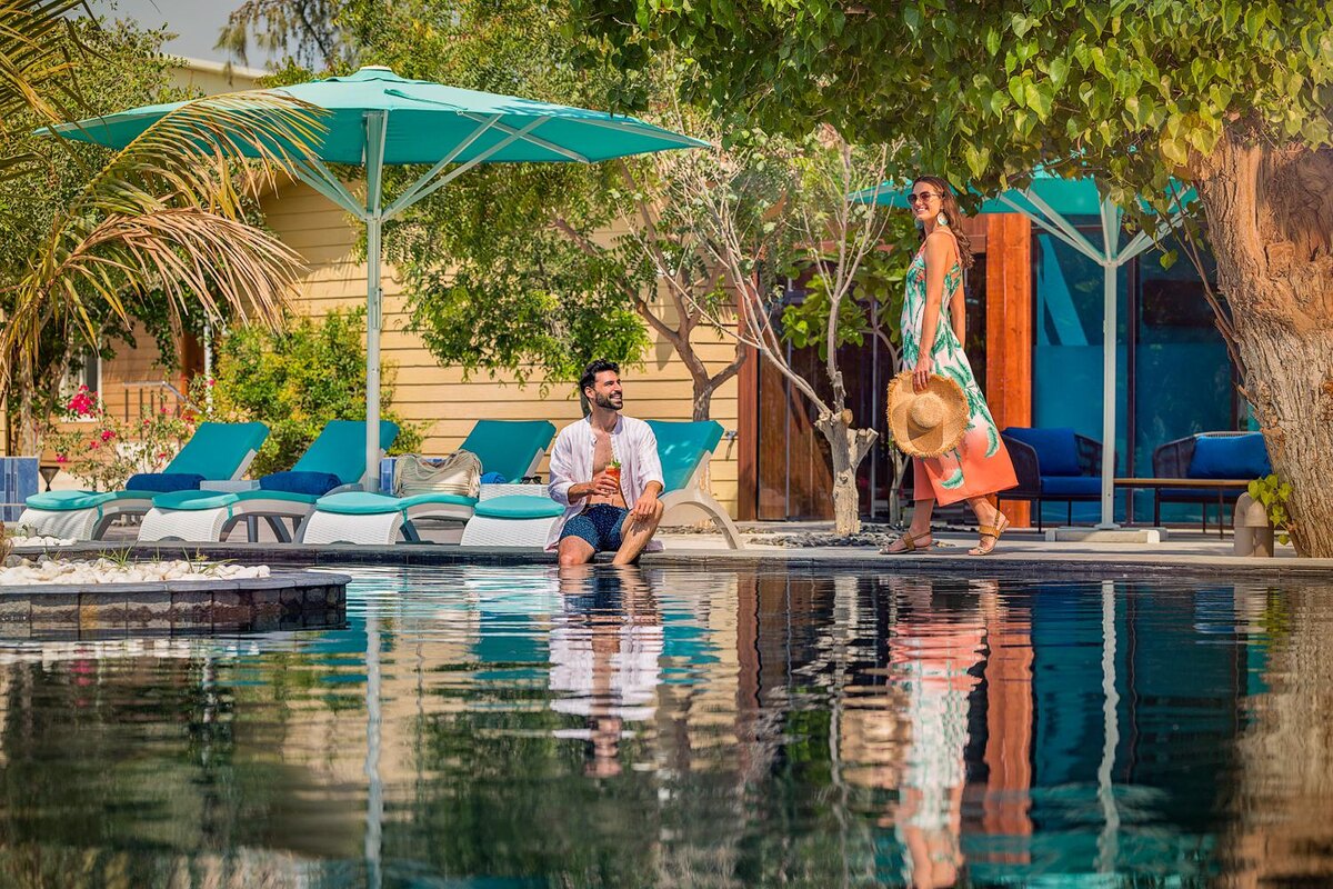 Фото с сайта https://whatson.ae/2025/07/31-of-the-best-summer-staycation-offers-in-the-uae/