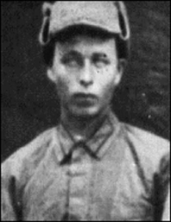 Три класса, две войны и одна любовь: история солдата из Денисовки