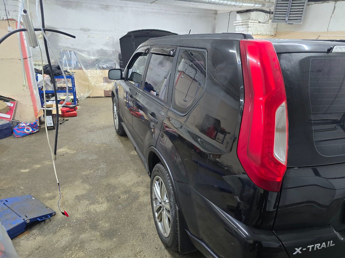 Ниссан, 2 литра, заявленный пробег 155тыс.км. 