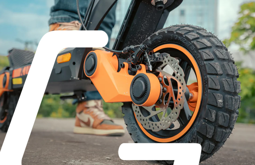 Компактность, маневренность и экономическая эффективность сделали электросамокаты, велосипеды и скутеры незаменимыми помощниками в 2026 году.