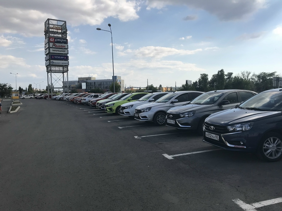 Сто тысяч машин на складах. Это не статистика — это приговор стратегии.