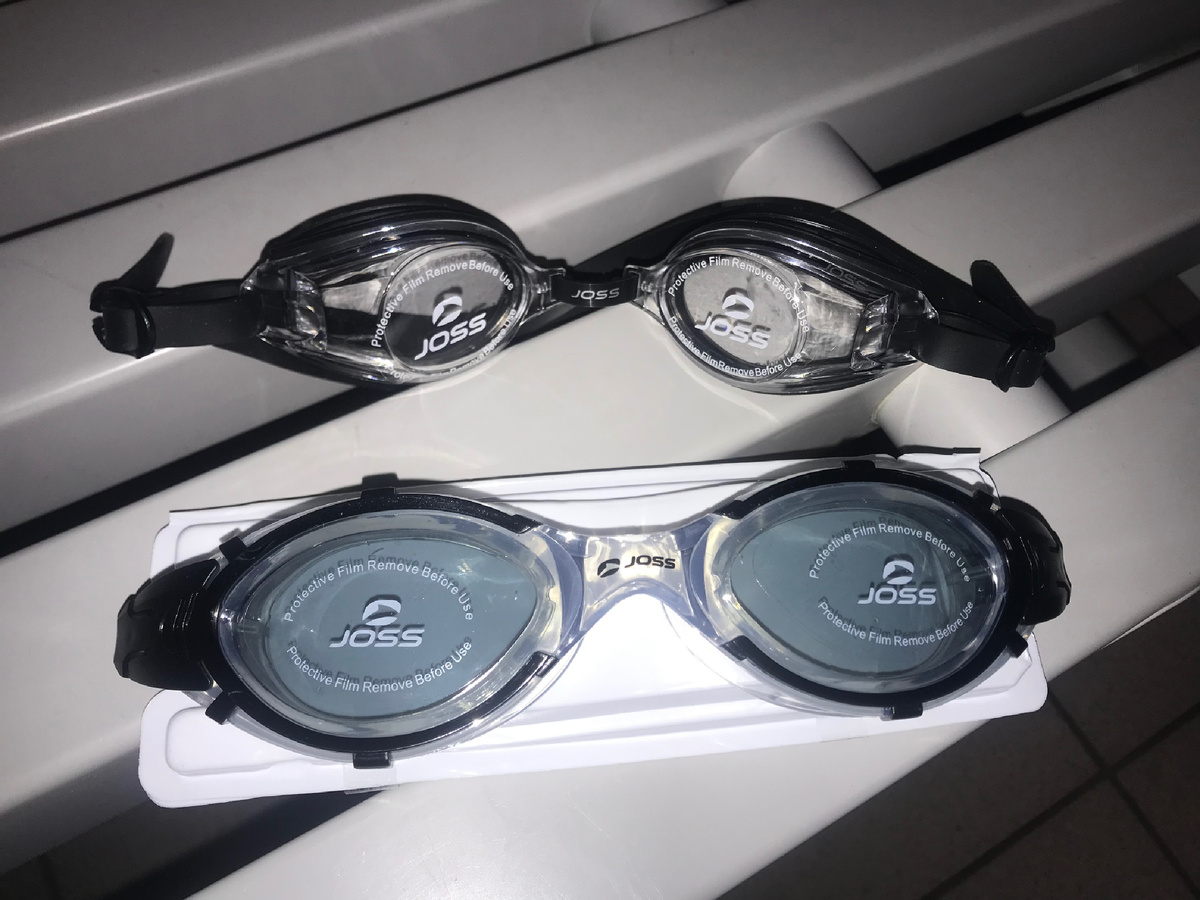 Купленные очки для плавания- 