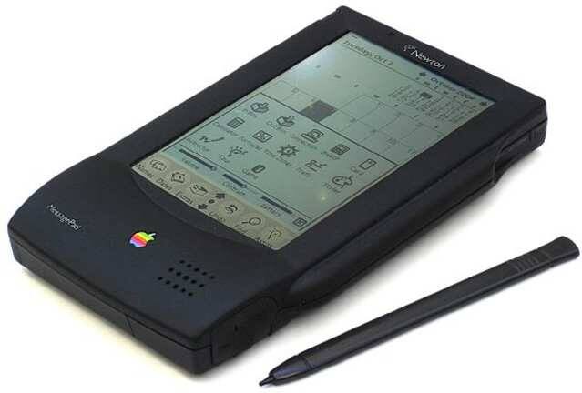 Apple Newton MessagePad вышел в 1993 году и стал одним из самых известных гаджетов, которые рынок не понял вовремя