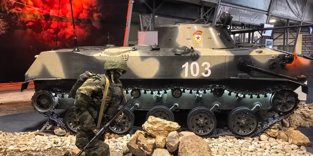 От Врага капитала до военного космоса. Гид для туристов: музейная площадка №1 парка "Патриот".