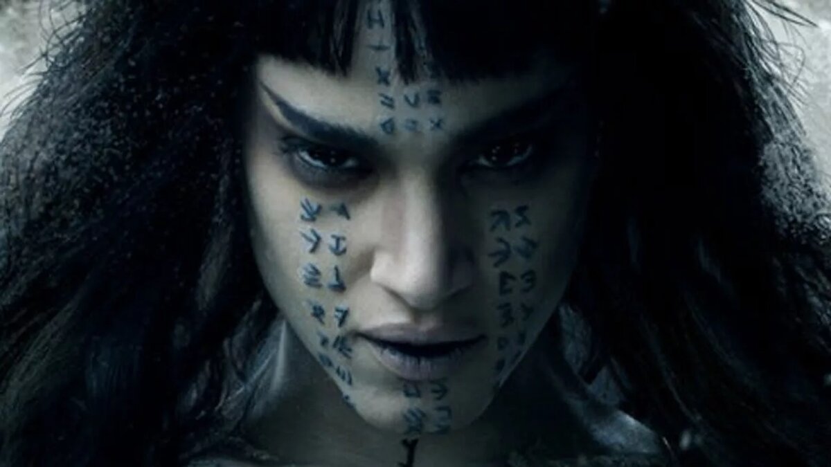 «Аманет (София Бутелла) — главный антагонист фильма „Мумия“ (2017). Древняя египетская принцесса, заключившая сделку с богом смерти Сетом».