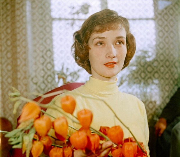 Юная наставница