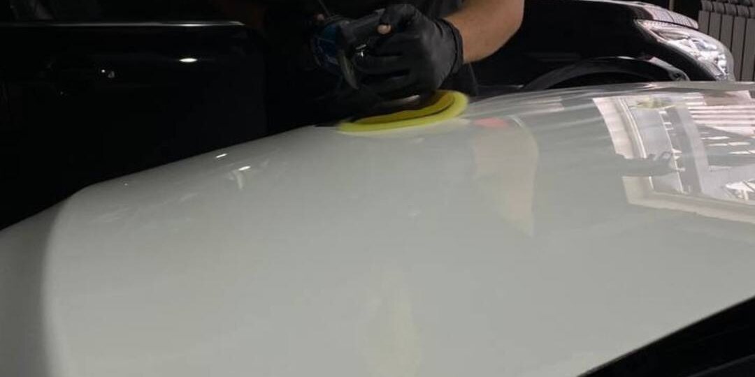 Полировка кузова - вредит ли она слою лака? Разбираем миф о том, что после трех полировок краски не останется.