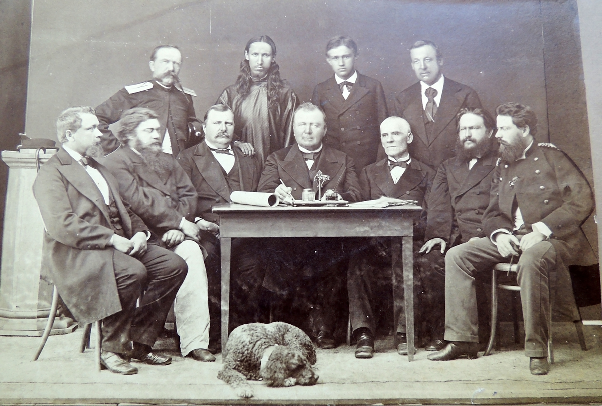 Крупнейшие иркутские золотопромышленники. Из фондов Музея истории города Иркутска им. А.М. Сибирякова. Источник_rgo.ru