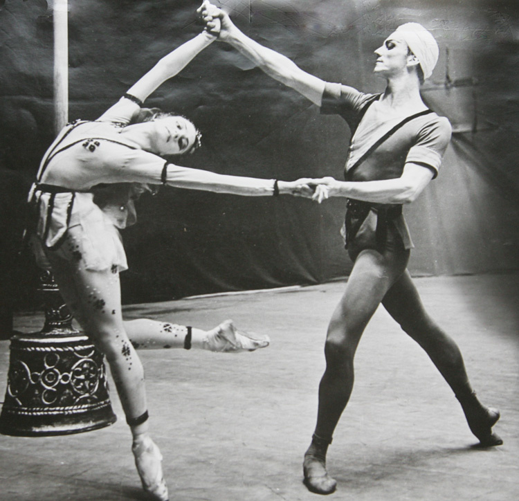 Ширин – Наталья Бессмертнова, Фархад – Марис Лиепа. Фото: Музей Большого театра