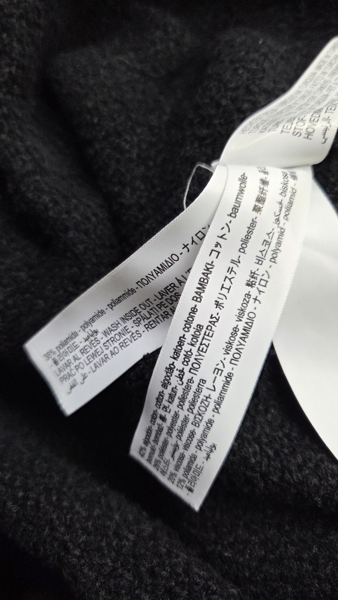 Состав смесовый: хлопок, полиамид, полиэстер и вискоза 