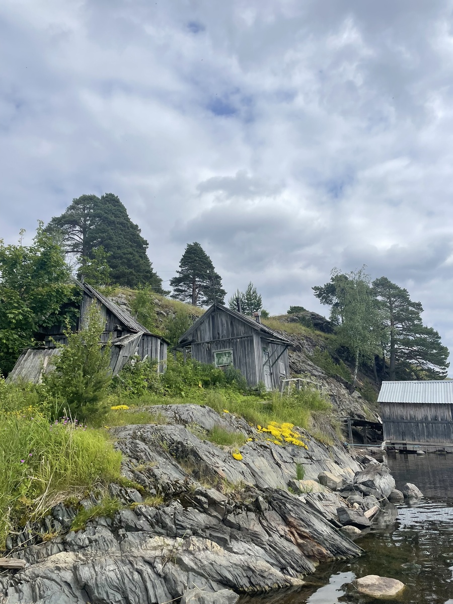 Ладожское озеро, поселок Хийденсельга, Карелия, июль, 2025