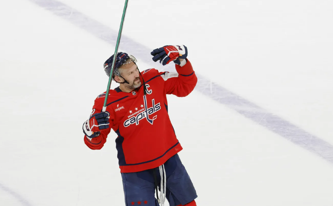 Александр Овечкин покорил заветную вершину. Фото: соцсети