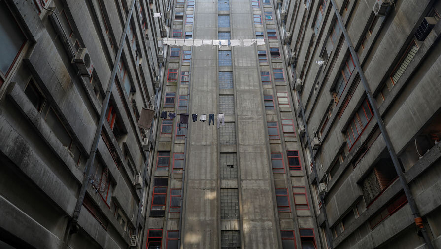 Белье на веревке на доме в Белграде, июль 2019 года / Marko Djurica/Reuters   📷