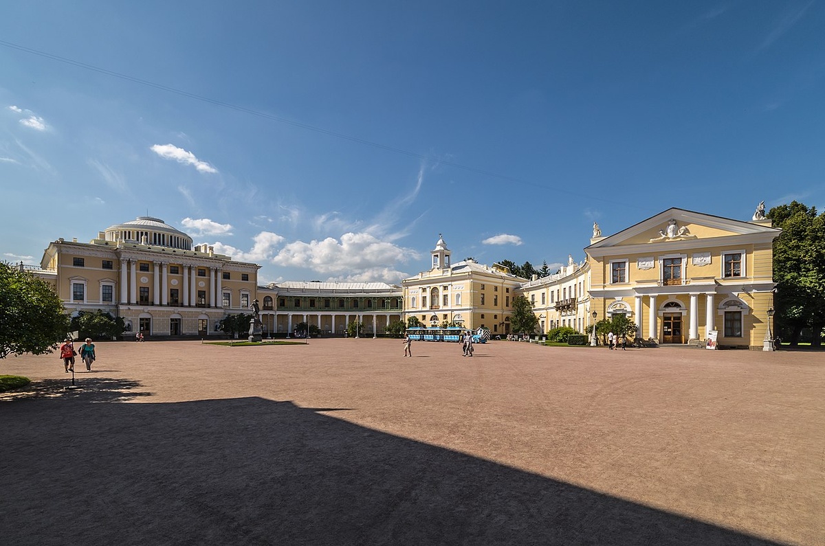 Павловский дворец – Florstein on Wikipedia 