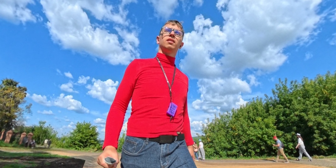 «Вы что, жарите мясо на костре прямо во дворе?»: Американка Сара в шоке от российских шашлыков. Я показал ей, как мы отдыхаем в мае