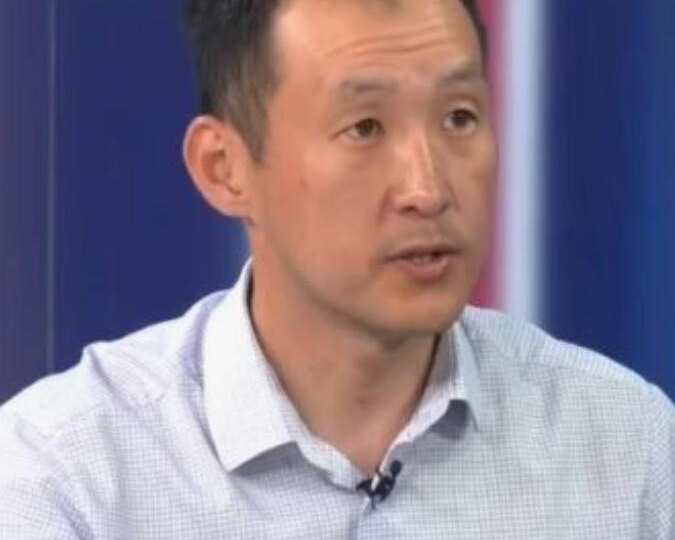 Артемьев Артем покинул должность гендиректора государственного казенного учреждения "Ленский мост", которую занимал с момента создания