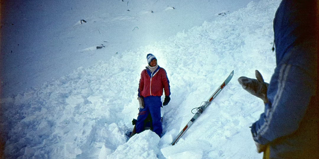 Лавина на перевале, хр. Черского, Якутия