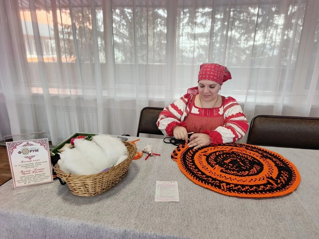 В Черемхове возрождают традиции чичковского плетения
Фото: ДК «Горняк» г. Черемхово