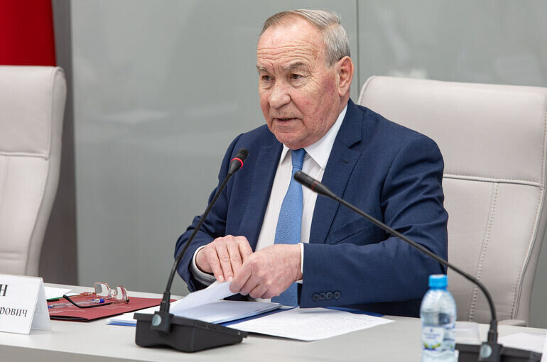   Андрей Бурмистров