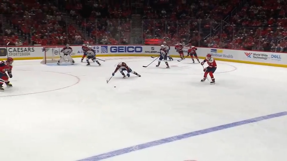 Пас на Овечкина. фото: яндекс.