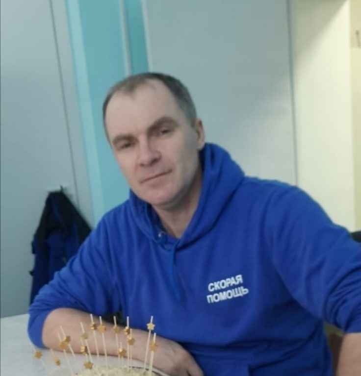    Фото – социальные сети семьи Лопаткиных. День рождения - тоже на работе. Фото Со страницы Искитимская больница