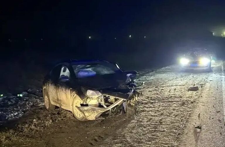    Водитель погиб в лобовом столкновении на трассе под Оренбургом Оренбуржье