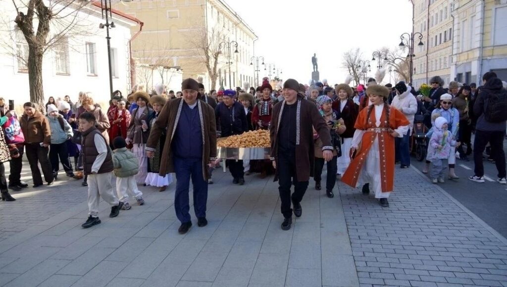     В Оренбурге Навруз отметили шествием, танцами и угощениями Оренбуржье
📷    В Оренбурге Навруз отметили шествием, танцами и угощениями Оренбуржье
📷    В Оренбурге Навруз отметили шествием, танцами и угощениями Оренбуржье
📷    В Оренбурге Навруз отметили шествием, танцами и угощениями Оренбуржье
