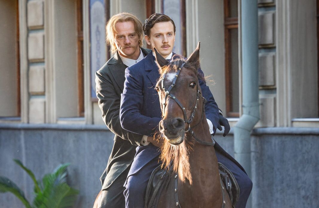 Кадр из фильма "Левша".