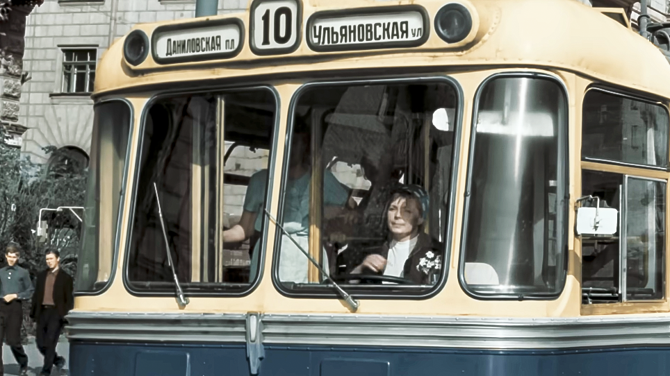 Фото: Кадр из х/ф «Берегись автомобиля», киностудия «Мосфильм», режиссер Эльдар Рязанов, 1966 год