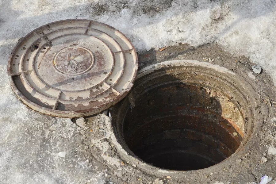 Канализация. Засор. Чистят канализацию Сергей Кулыгин "БР"   📷