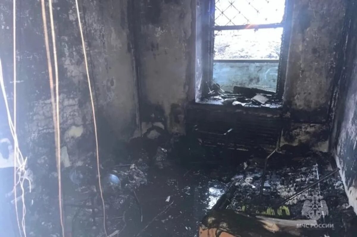    Пожарные спасли пять человек из дома на Валиди в Уфе, есть погибшая