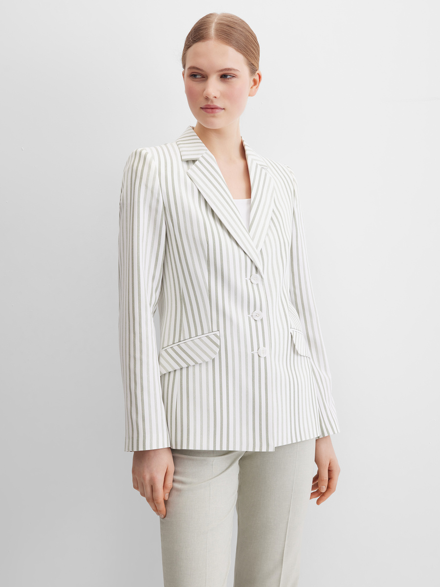 Пиджак: 12 990 руб. Модель: Л0312213 Артикул ткани: АН151
Состав: 40% вискоза, 37% полиэстер, 20% лён, 3% лайкра Подкладка: 100% вискоза
⠀
Брюки: 6 490 руб. Модель: 7930001Р Артикул ткани: АН135
Состав: 40% вискоза, 37% полиэстер, 20% лён, 3% лайкра