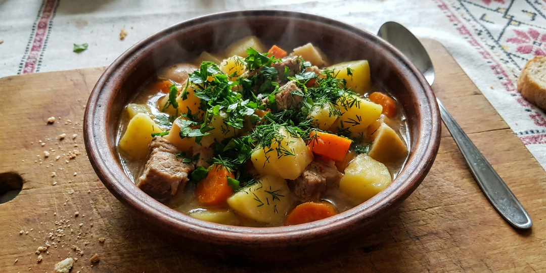 Жаркое из свинины: почему в него стоит положить яблоко