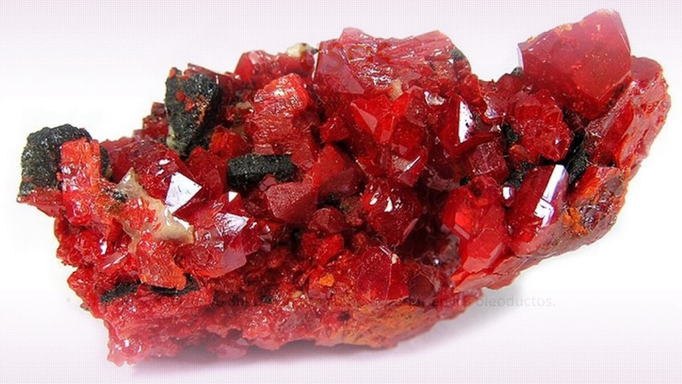 Киноварь в реальности и в игре, листайте -> Источник: https://a.d-cd.net/srhKlWpYa3nhn-81y9QEHidNKiw-960.jpg