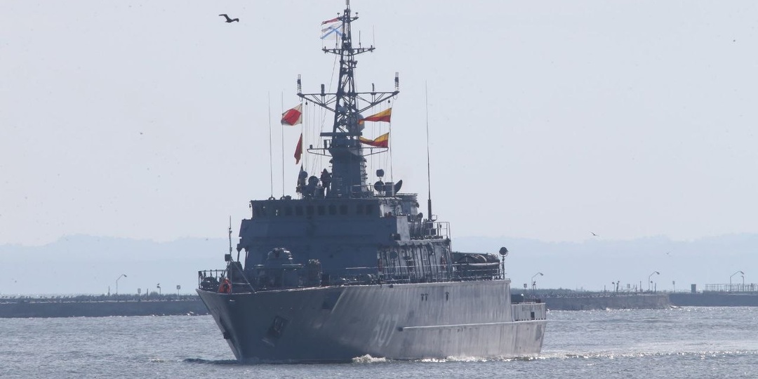 Корабли ОСК на службе: морской тральщик «Александр Обухов» провел учебный поиск мин