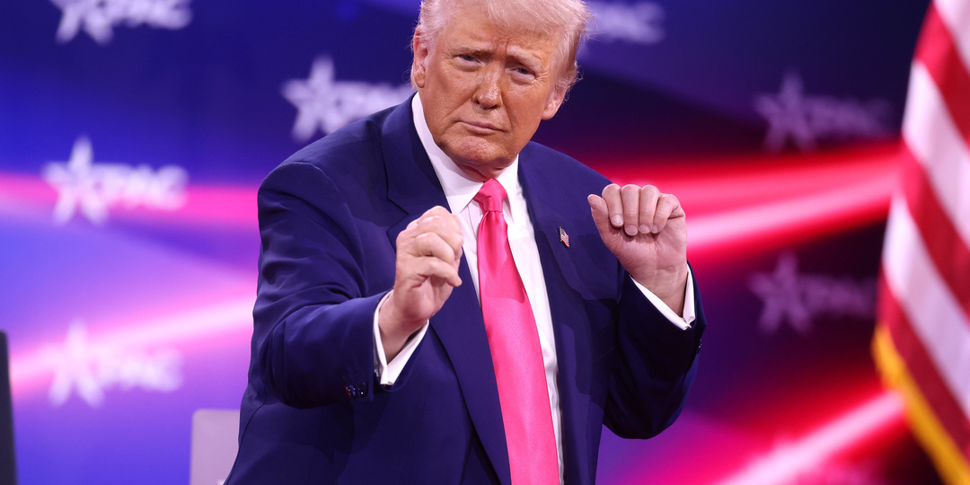 «Свергнуть Трампа»: в США обсуждают жесткий сценарий после выборов