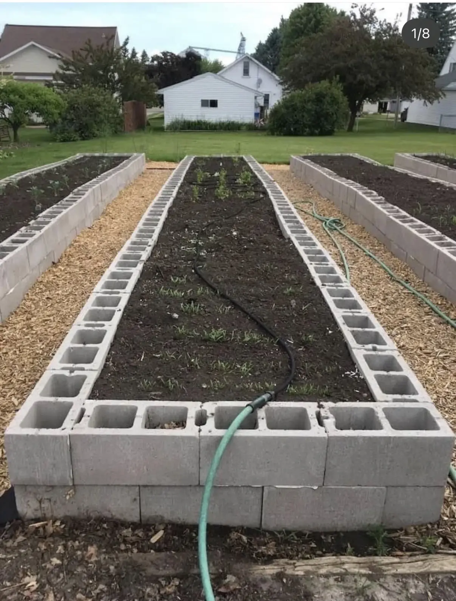 Клумба из керамзитоблоков, СтройВек118.рф