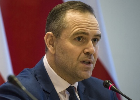    В Варшаве скандал: президент Навроцкий собрался к Орбану, министры не одобряют