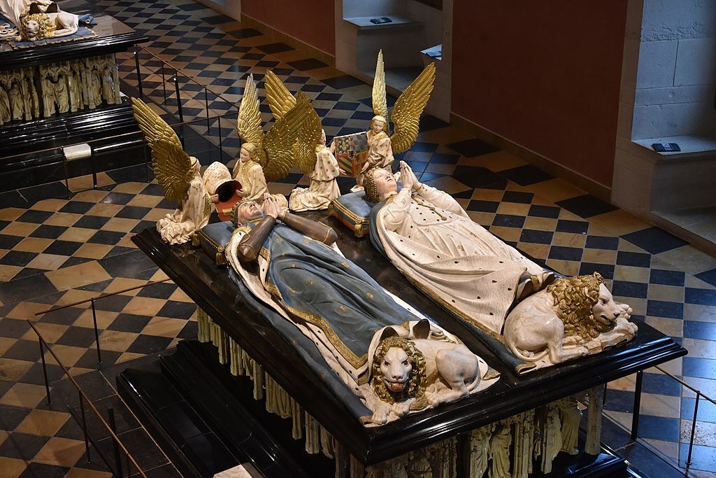 Надгробие герцога Жана Бургундского и его жены Маргариты. Иллюстрация от постоянной читательницы канала