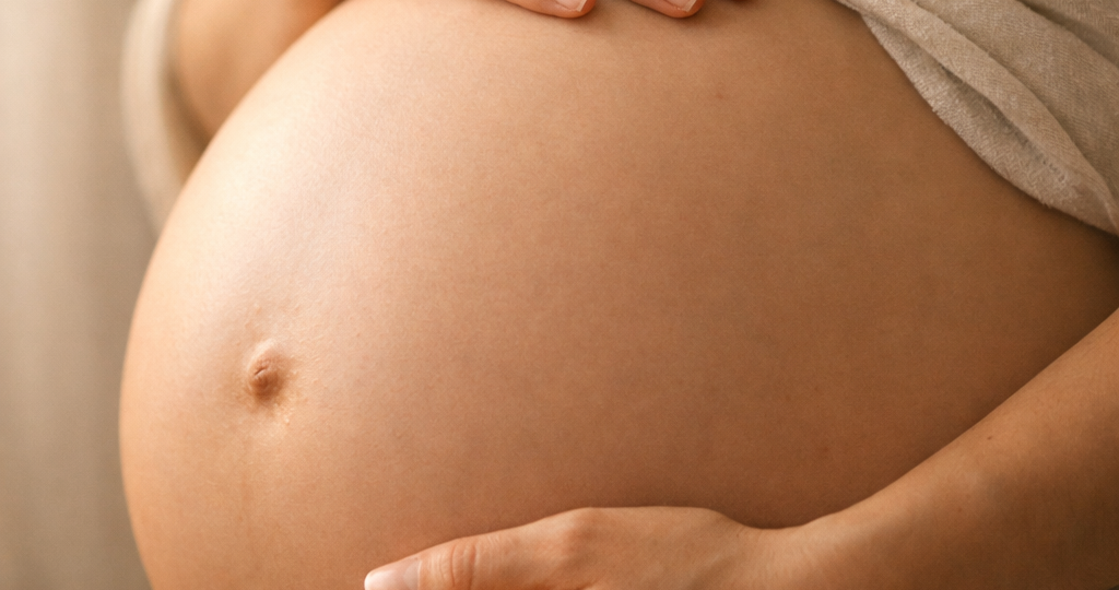 Как начинаются роды: предвестники, тренировочные схватки и когда ехать в роддом