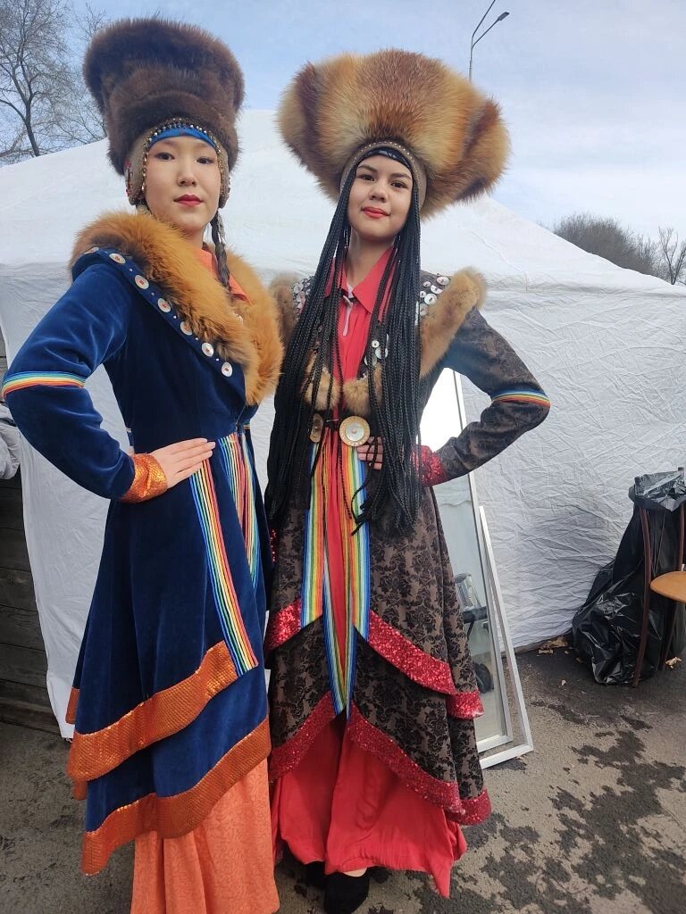    На праздник хакасы надевают национальную одежду. Фото: krsk.aif.ru/ Марина Алехина